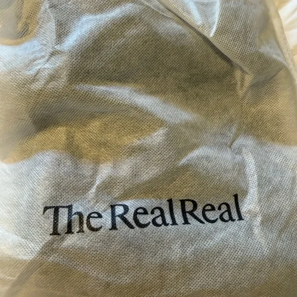 Stella McCartney vegan leather shorts. - Picture 5 of 5